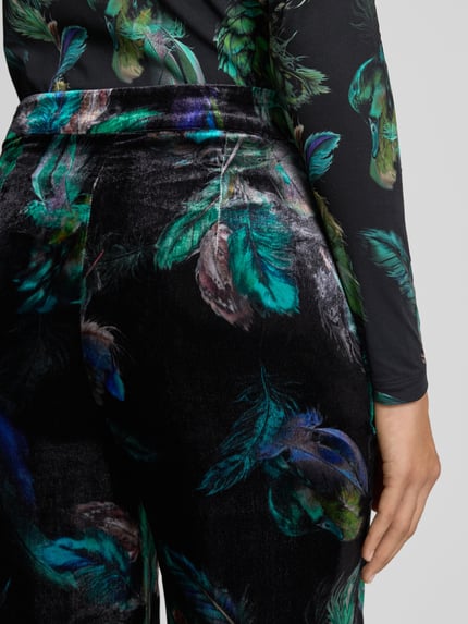 Marc Cain Wide Fit Hose aus Samt im Allover-Look Dunkelgruen 3