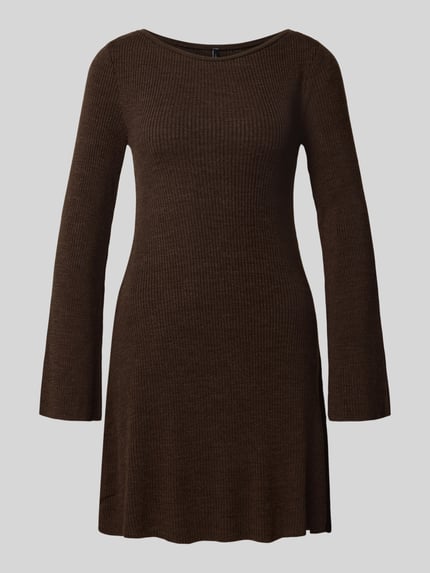 Produktfoto, Ausgestelltes Strickkleid mit U-Boot-Ausschnitt Modell 'TESSIE' van ONLY, donkerbruin, geribde textuur, Dames tricotjurk