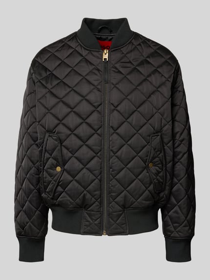 Produktfoto, Regular Fit gewatteerd jack met opstaande kraag Model 'BICOL2541' van HUGO, effen zwart, satijn, logodetail, waterafstotend, zijsteekzakken, ritssluiting, geribde mouw- en rompzoom