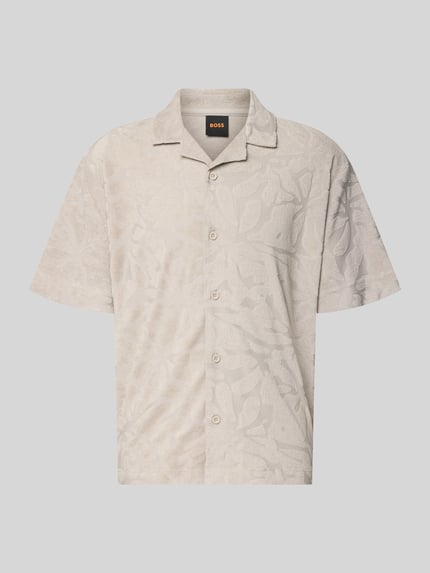 Produktfoto, Regular Fit Freizeithemd aus Baumwoll-Mix Modell 'WE_FLOWER' von BOSS Orange, Optik: Unifarben, Strukturiert, Strukturmuster, Vario-Kragen, durchgehende Knopfleiste, Label-Stitching, Kurzarm, Materialverarbeitung: Frottee