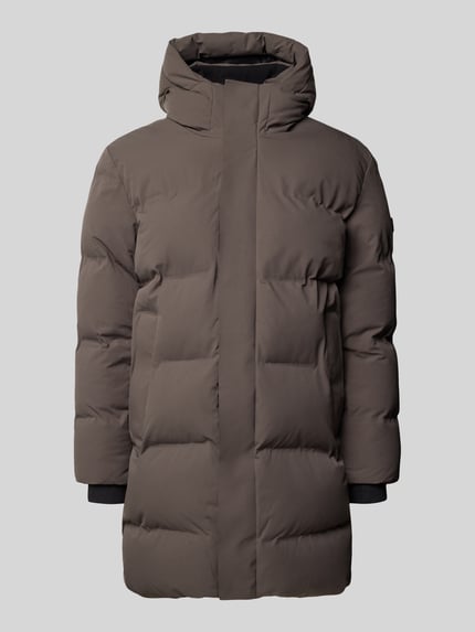 Produktfoto, Regular Fit Steppmantel mit Kapuze und Eingrifftaschen von CINQUE, brązowy, pikowana tekstura, wpuszczane kieszenie, krój regular fit, kaptur, zamek błyskawiczny kryty, Długość tyłu w rozmiarze M: 100 cm, szerokość ramion w rozmiarze M: 52 cm, szerokość klatki piersiowej w rozmiarze M: 62 cm, Długość rękawów w rozmiarze M: 64 cm