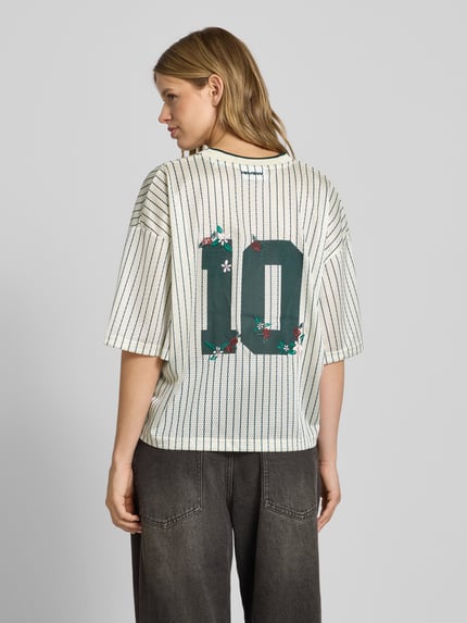 REVIEW Relaxed Fit T-Shirt mit V-Ausschnitt Offwhite 5