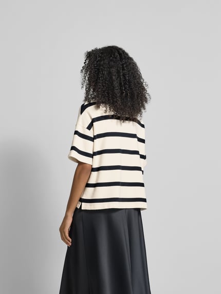 Juvia Relaxed Fit T-Shirt im Halbarm-Design Ecru 5