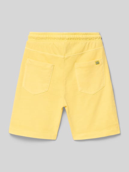 Productfoto, Shorts met elastische tailleband en steekzakken van Mayoral, zuiver katoen, regular fit, tunnelkoord, gele kleur, achterkant