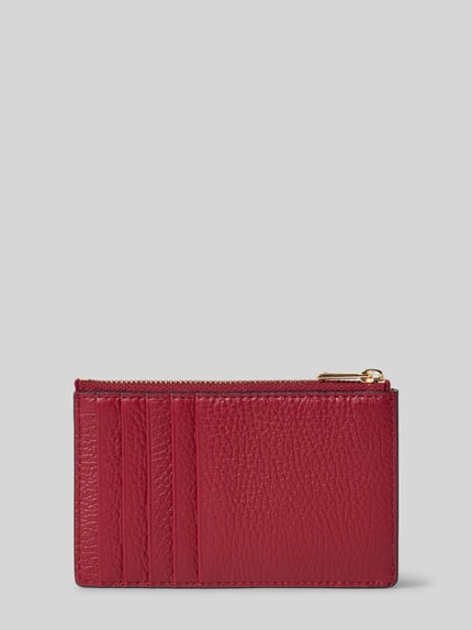 Produktfoto, Kartenetui aus echtem Leder Modell 'CAMELIA' von FURLA in Rot mit Strukturmuster, Münzfach, Steckfächern, metallic Label-Detail.