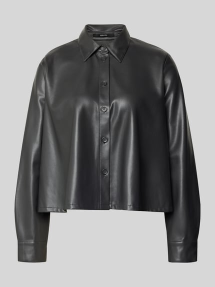 Produktfoto, Relaxed Fit Hemdjacke in Leder-Optik Modell 'Zeather' von Someday, schwarz glänzend, Umlegekragen, Knopfleiste, glatte Textur