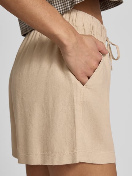 ONLY Relaxed Fit Bermudas aus Viskose-Leinen-Mix Modell 'GOA' Sand 3