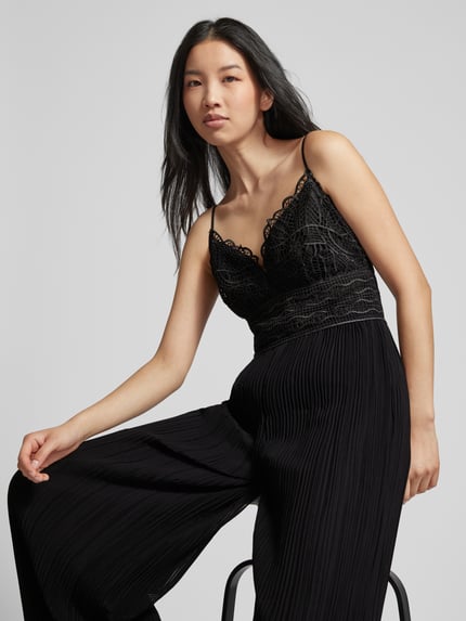 GUESS Jumpsuit mit Plisseefalten und Spitzenbesatz Black 3