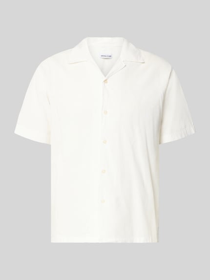 Produktfoto, Regular Fit Freizeithemd aus Baumwoll-Leinen-Mix von Jack & Jones in Weiß, Modell BREEZE mit Reverskragen und Knopfleiste.