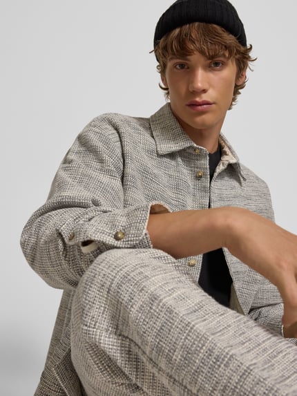 BLKVIS Relaxed Fit Hemdjacke mit Strukturmuster Offwhite 3