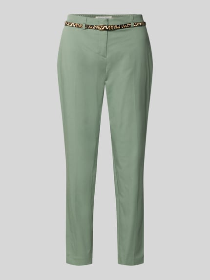 Produktfoto, Slim Fit Hose in verkürzter Passform mit Gürtel von Christian Berg Woman in hellem Grün, glatte Baumwoll-Mix Textur, gerade Form