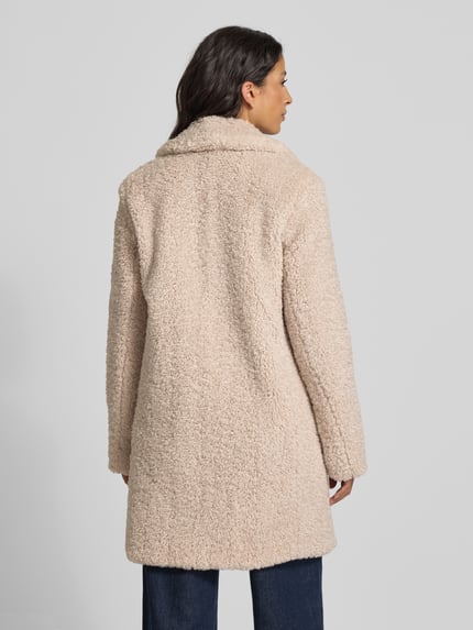 White Label Płaszcz o kroju relaxed fit ze sztucznego futra z kołnierzem z połami Écru 5