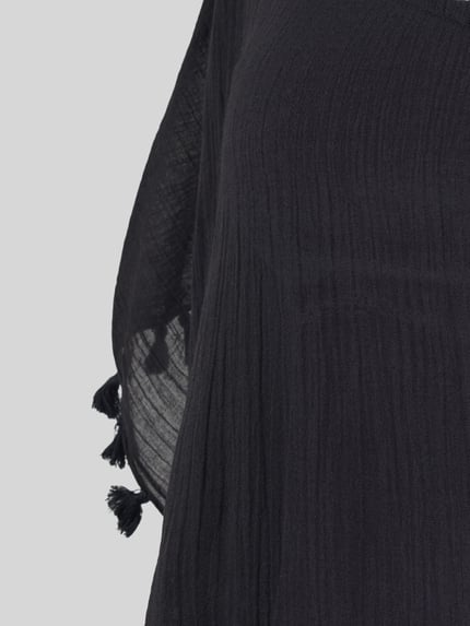 Produktfoto, Oversized Kaftan mit Rundhalsausschnitt von Seafolly, czarny, czysta bawełna, przetarty efekt, frędzle, tekstura prążkowana