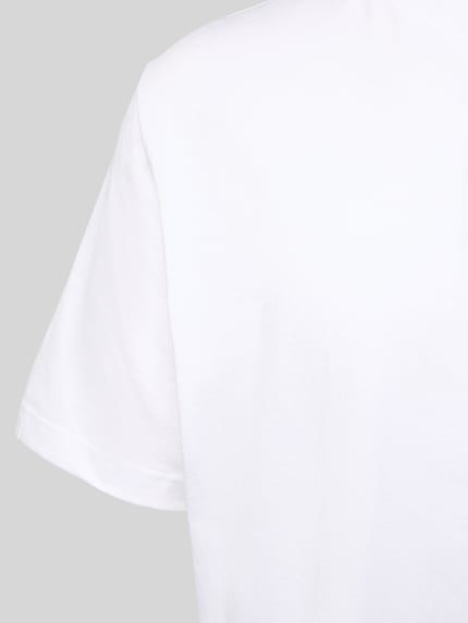 Productfoto, wit T-shirt met geribde V-hals van Schiesser, gemaakt van puur katoen, regular fit, gladde stof.