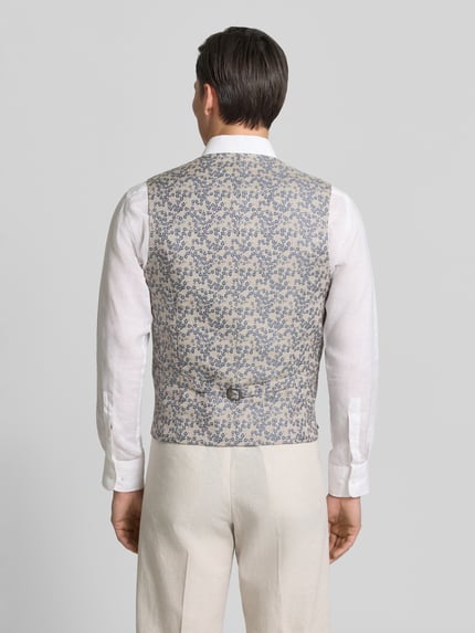 Männermodel trägt Regular Fit Weste mit floralem Allover-Stitching von CG - Club of Gents, Material-Mix, Paspeltaschen, Rückansicht