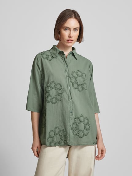 ZABAIONE Hemdbluse mit Motiv-Stitching Modell 'Mi44ra' Khaki 4