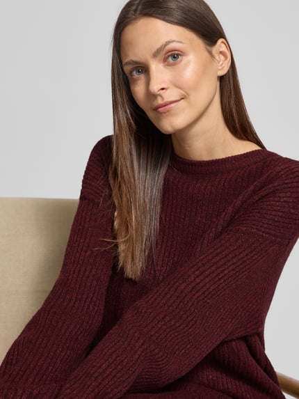 b.young Knielanges Strickkleid mit gerippten Abschlüssen Modell 'Onema' Dunkelrot 3