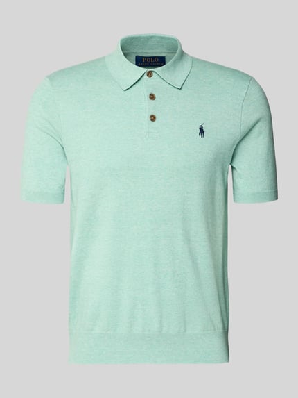 Produktfoto, Regular Fit Poloshirt aus reiner Baumwolle von Polo Ralph Lauren, jednolity kolor, krój regular fit, detal z logo, kołnierzyk polo, dekolt w serek, krótka listwa guzikowa, krótki rękaw, prążkowane wykończenia, drobny splot, bawełna