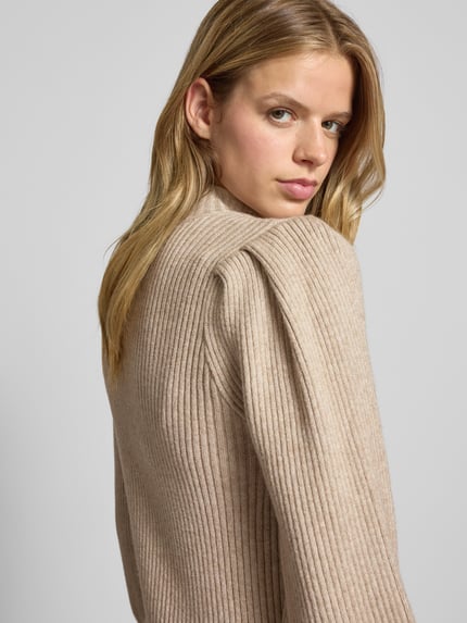 ONLY Sukienka o kroju comfort fit z dzianiny z mieszanki wiskozy model ‘KATIA’ Beżowy melanż 3