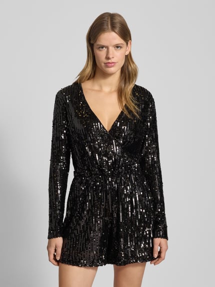 Vrouwenmodel draagt Regular Fit Playsuit met paillettenbesatz model 'AMABEL' van Only, zwart, mesh, shimmerend, lange mouwen, V-hals, Nahaufnahme bovenlichaam.
