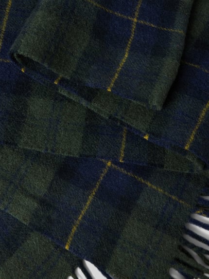 Barbour Schal aus Lammwolle mit Fransen Oliv 2