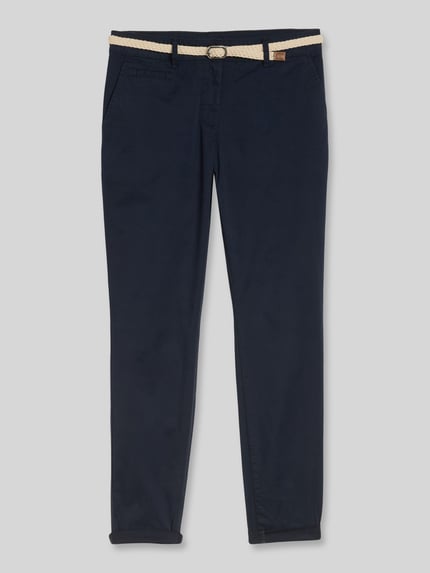 Produktfoto, Slim Fit Chino aus Baumwoll-Mix von Tom Tailor in Dunkelblau, Optik: Unifarben, mit Gürtel, Kontrast-Nähte, Beinabschluss mit Umschlag, seitliche Eingrifftaschen und Gesäßtaschen, Material: Baumwoll-Mix