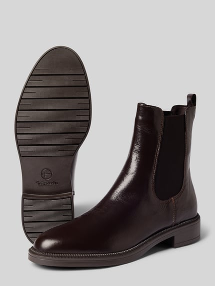 Produktfoto, dunkelbraune Chelseas aus echtem Rindsleder von Tamaris, glatte Oberfläche, Gummisohle, Damen Chelseas von Tamaris