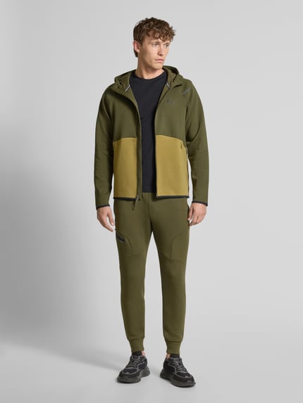 Under Armour Bluza rozpinana z zamkiem błyskawicznym dwustronnym model ‘Unstoppable’ Oliwkowy 1