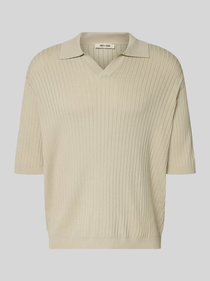 Produktfoto, Relaxed Fit Poloshirt aus Viskose-Mix Modell 'FLINT' von Only & Sons, Optik: Unifarben, Struktur, Polokragen, V-Ausschnitt, Kurzarm, Ärmelabschluss und Rumpfabschluss gerippt, Material: Viskose-Mix