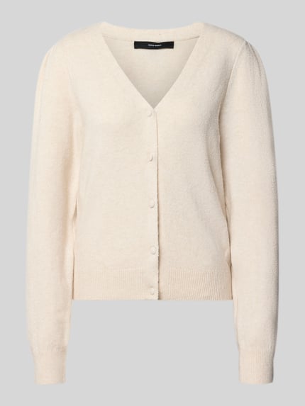 Produktfoto, cremefarbene Regular Fit Strickjacke mit V-Ausschnitt Modell 'DOFFY' von VERO MODA, Damen Strickjacke, weiche Textur