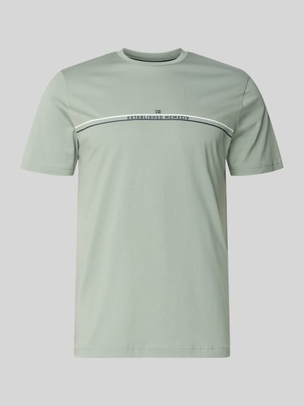 Produktfoto, Regular Fit T-Shirt mit Logo-Print von Christian Berg Men, bawełna, krój regular fit, okrągły dekolt, długość tyłu w rozmiarze M: 70 cm, jasny zielony, prosty fason, gładka tekstura