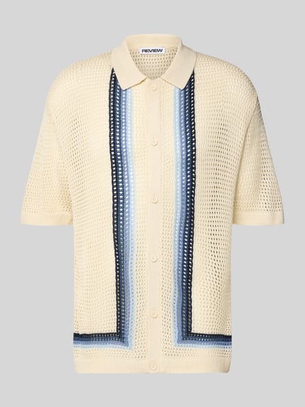 Produktfoto, Modern Fit Freizeithemd mit Kentkragen von REVIEW, Strick-Optik in Creme mit blauen und schwarzen Streifen, Modell 'BORDER', Knopfleiste, Rückenlänge 69 cm, Schulterbreite 53 cm, Ärmellänge 28 cm, Herren