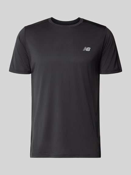Produktfoto, T-Shirt mit Label-Print Modell 'ESSENTIAL' von New Balance in Schwarz, gerader Schnitt, Rundhalsausschnitt, glatte Oberfläche