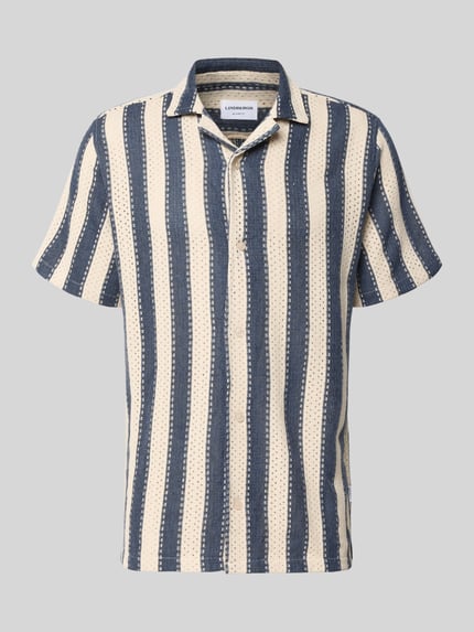 Produktfoto, Modern Fit Freizeithemd mit Reverskragen von Lindbergh aus Material-Mix mit Viskose-Anteil, Streifenmuster in Beige und Blau, Knopfleiste, Struktur-Optik