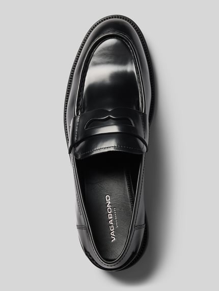 Productfoto, zwarte loafers van rundleer model 'ALEX M' van Vagabond, Heren Loafer, glanzend glad oppervlak en afgeronde vormen