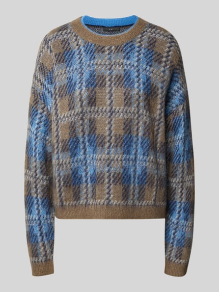 Produktfoto, Strickpullover im Allover-Look mit Rundhalsausschnitt von Oui, braun und blau kariert, Material-Mix mit Mohair-Anteil, Regular Fit