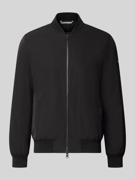 Produktfoto, schwarze Regular Fit Jacke mit Stehkragen Modell 'Rapid' von CINQUE, glatte Oberfläche, Zweiwege-Reißverschluss, elastische Abschlüsse, Eingrifftaschen