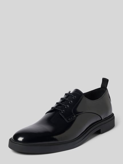 Produktfoto, czarne buty sznurowane z naturalnej skóry model 'Calev_Derb' od BOSS, gładka powierzchnia, błyszcząca tekstura, Herren Schnürschuhe von BOSS