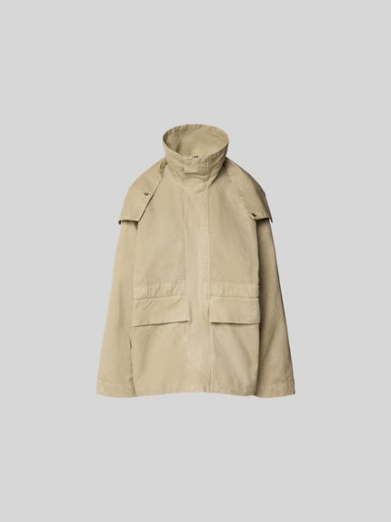 Produktfoto, Jacke aus reiner Baumwolle mit Kapuze od Victoria Beckham, beżowa, luźny krój, kaptur, wpuszczane kieszenie, zamek błyskawiczny i listwa guzikowa na całej długości, długość tyłu w rozmiarze XS/S: 67 cm, szerokość w rozmiarze XS/S: 74 cm, długość rękawów w rozmiarze XS/S: 56 cm