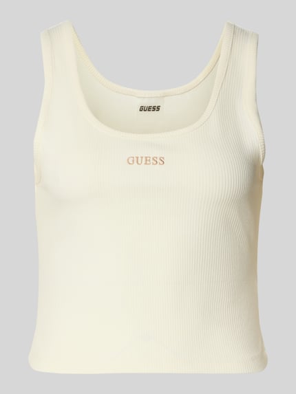 Produktfoto, Slim Fit Top mit Logo-Stitching Modell 'Circe' von Guess Activewear aus elastischem Baumwoll-Mix in Creme, gerippte Textur.