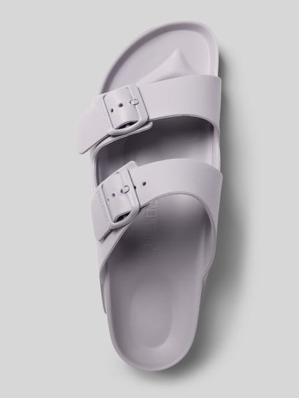 Produktfoto, Slippers mit Logo-Detail Modell 'Arizona' von Birkenstock, otwarta pięta, zaokrąglony krój, detal z logo, wysokość obcasa: 3 cm w rozmiarze 40