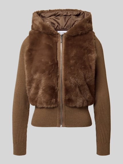 Produktfoto, Regular Fit Strickjacke mit Kapuze Modell 'NAILA' van Juicy Couture, bruine tinten, combinatie van wolachtige structuren, dames strickjacke