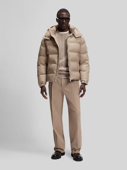 BOSS Regular Fit Daunenjacke mit abnehmbarer Kapuze Dunkelbraun 1