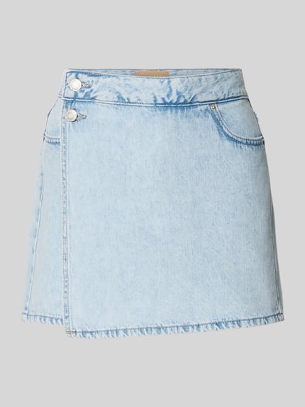 Produktfoto, Skort mit Knopfverschluss Modell 'GRETA' von JJXX in Denim-Optik, Reine Baumwolle, Gerader-Schnitt, Minirock, Gesäßtasche, Bundweite 37 cm, Innenbeinlänge 34 cm