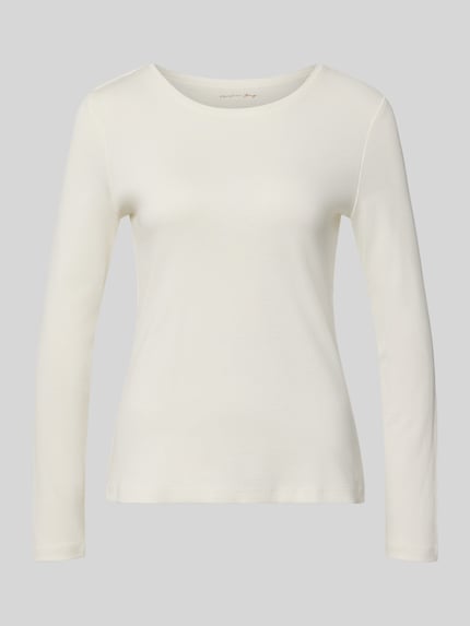 Produktfoto, Slim Fit Longsleeve aus reiner Baumwolle von Christian Berg Woman in Weiß, taillierte Passform, Rundhalsausschnitt, glatte Struktur