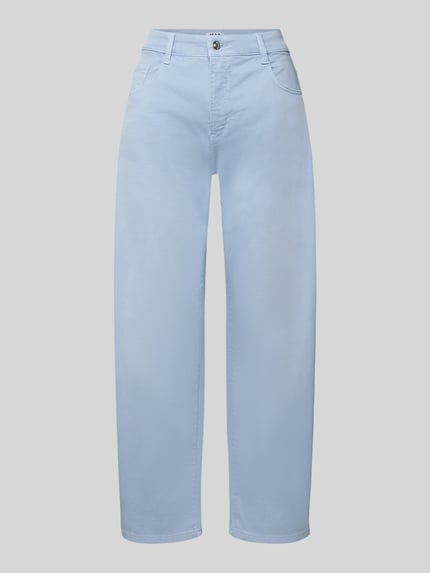 Productfoto, Wide Fit Jeans in lichtblauw 5-pocket-design model 'Danni' van MAC, elastische katoenmix, zichtbaar knoop- en ritssluiting