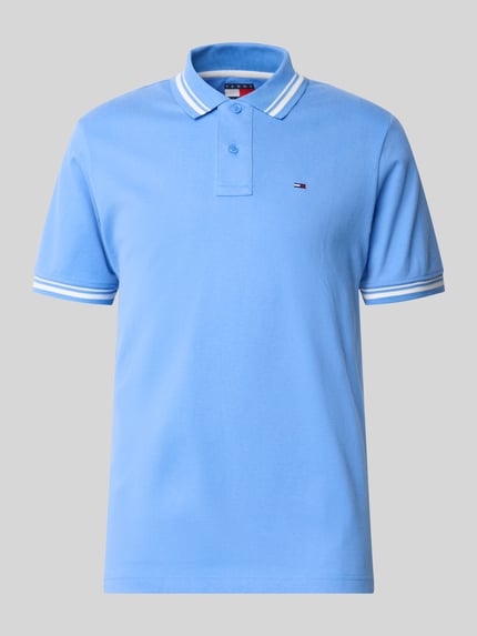 Productfoto, Regular Fit Poloshirt uit puur katoen van Tommy Jeans in effen lichtblauw, polosluiting met 2 knopen, logo-stitching, korte mouw, jersey verwerking