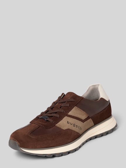 Productfoto, Sneaker uit gecoat leer met label-details model 'Timon' van bugatti in bruin, ronde vormen, gestructureerde zool, heren sneaker, vetersluiting, hakhoogte 3 cm, schachthoogte 8 cm, schachtwijdte 9 cm, zachte textuur