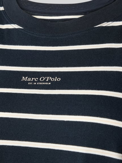 Productfoto, Regular Fit Nachthemd aus reiner Baumwolle van Marc O'Polo, donkerblauw met witte strepen, labelprint op de borst, effen look, rondhals, korte mouw, split aan zijkant, katoen, dames.