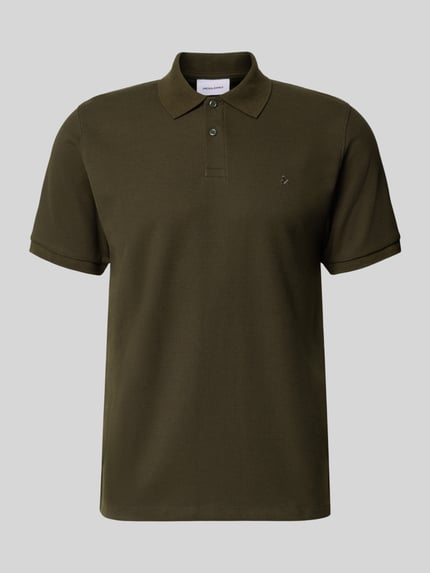 Produktfoto, Slim Fit Poloshirt mit Label-Stitching Modell 'AUSTIN' von JACK & JONES, mieszanka materiałów z bawełną, krój slim fit, kołnierzyk polo, wyhaftowane logo, Długość tyłu w rozmiarze M: 70 cm